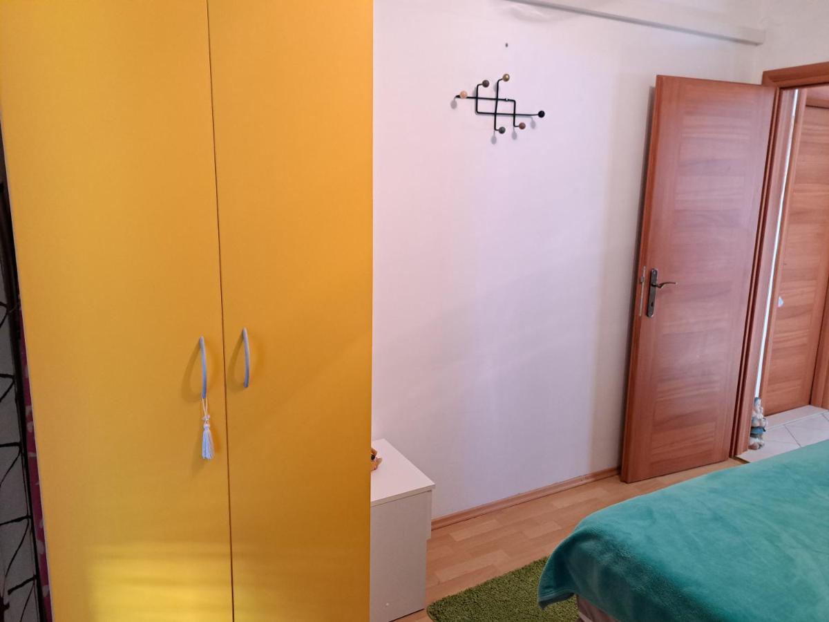 Mateo Appartement Dugi Rat Buitenkant foto